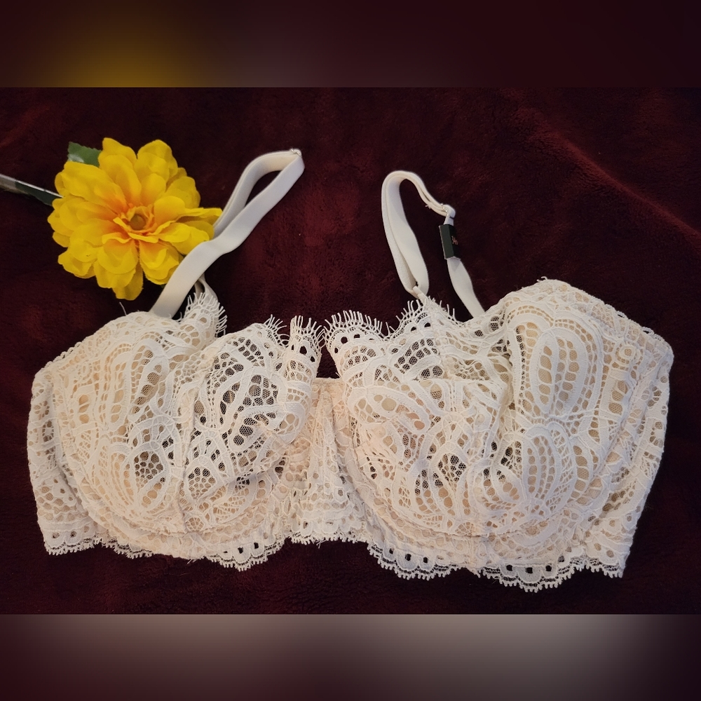 Victoria's Secret BNWT white lace bra sz 34D